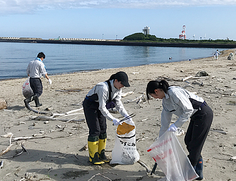 「酒田港クリーンアップ作戦」大浜海岸